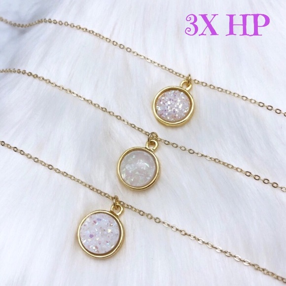 Simple Sanctuary Jewelry - SOLD OUT - 🎉3xHP🎉 White Druzy Necklace